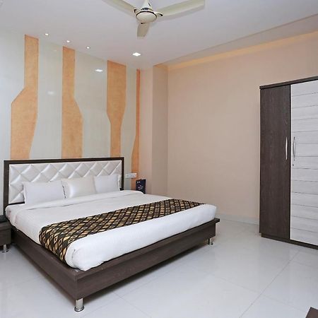 Oyo 10360 Hotel Grand Manoranjan Gorakhpur Eksteriør bilde