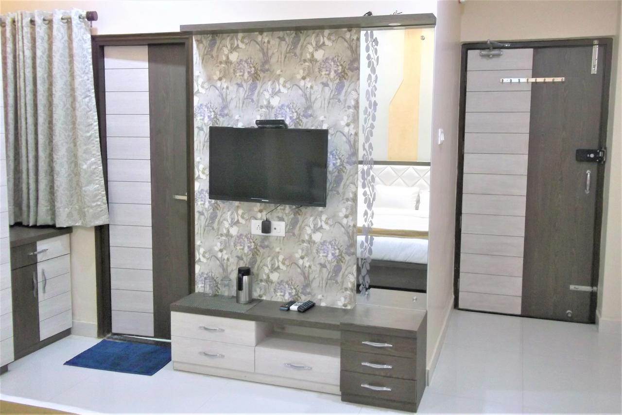Oyo 10360 Hotel Grand Manoranjan Gorakhpur Eksteriør bilde