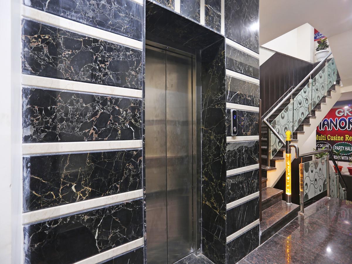 Oyo 10360 Hotel Grand Manoranjan Gorakhpur Eksteriør bilde