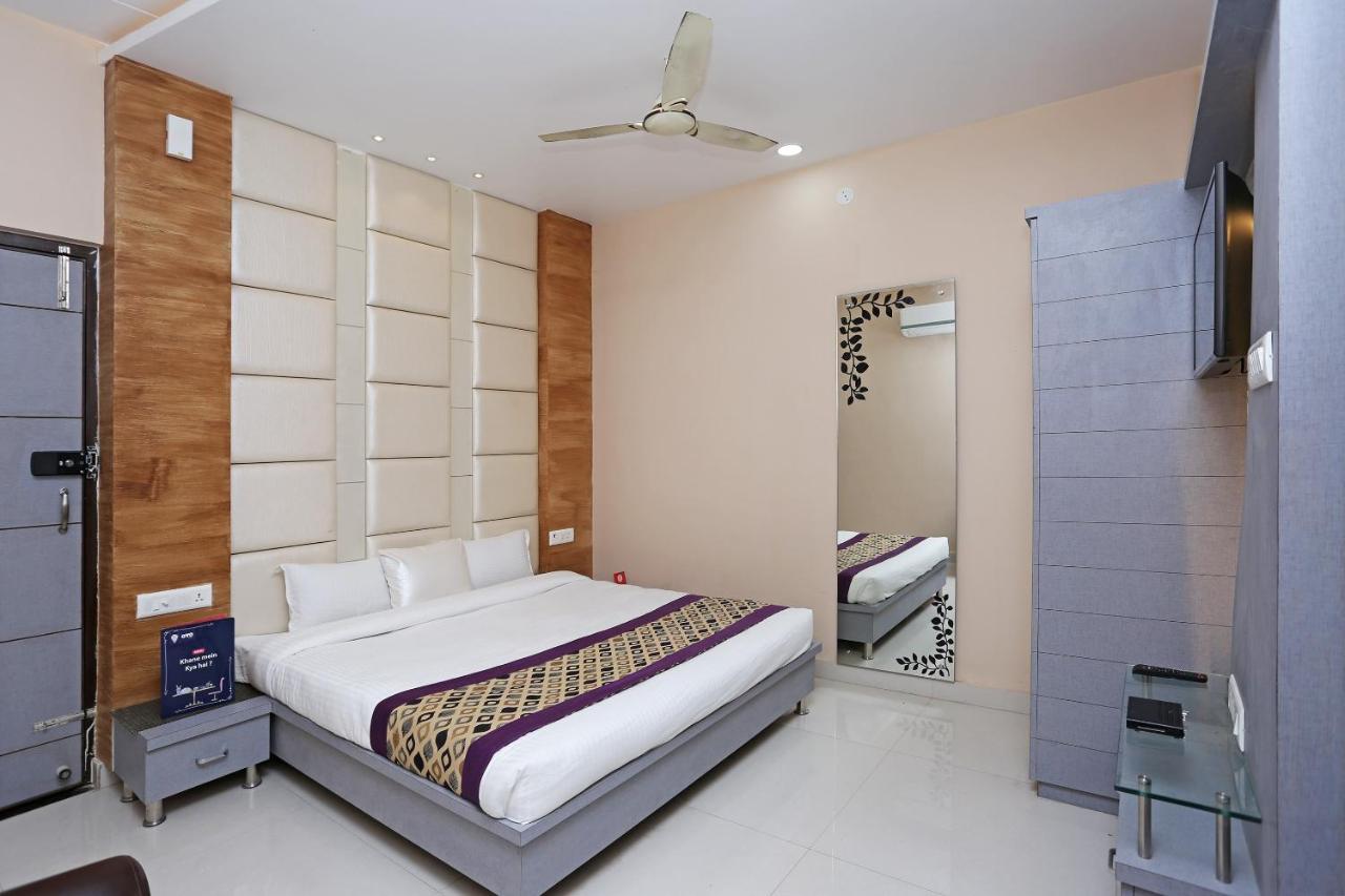 Oyo 10360 Hotel Grand Manoranjan Gorakhpur Eksteriør bilde