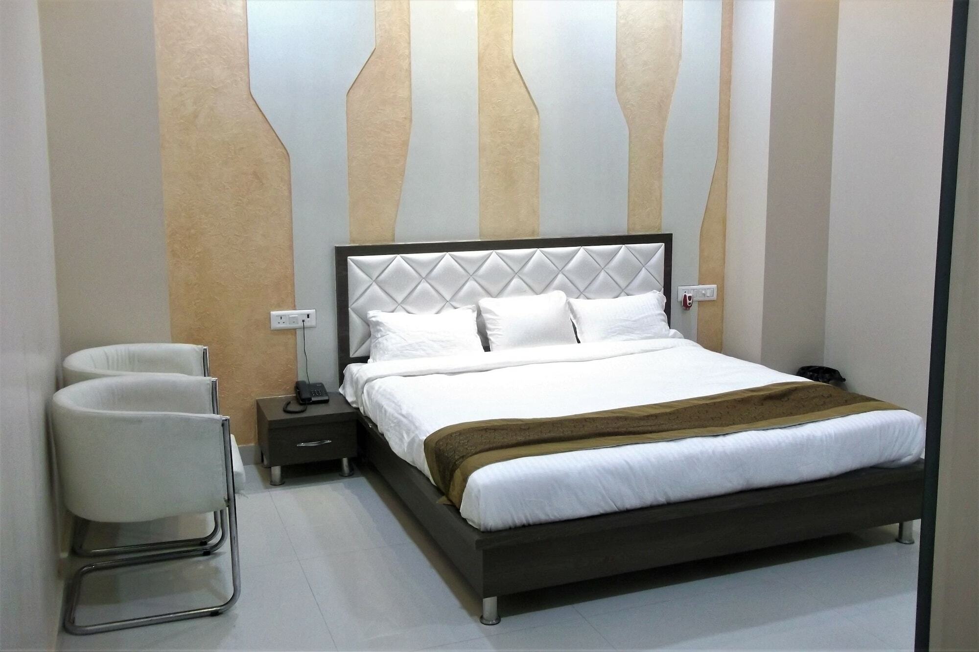 Oyo 10360 Hotel Grand Manoranjan Gorakhpur Eksteriør bilde